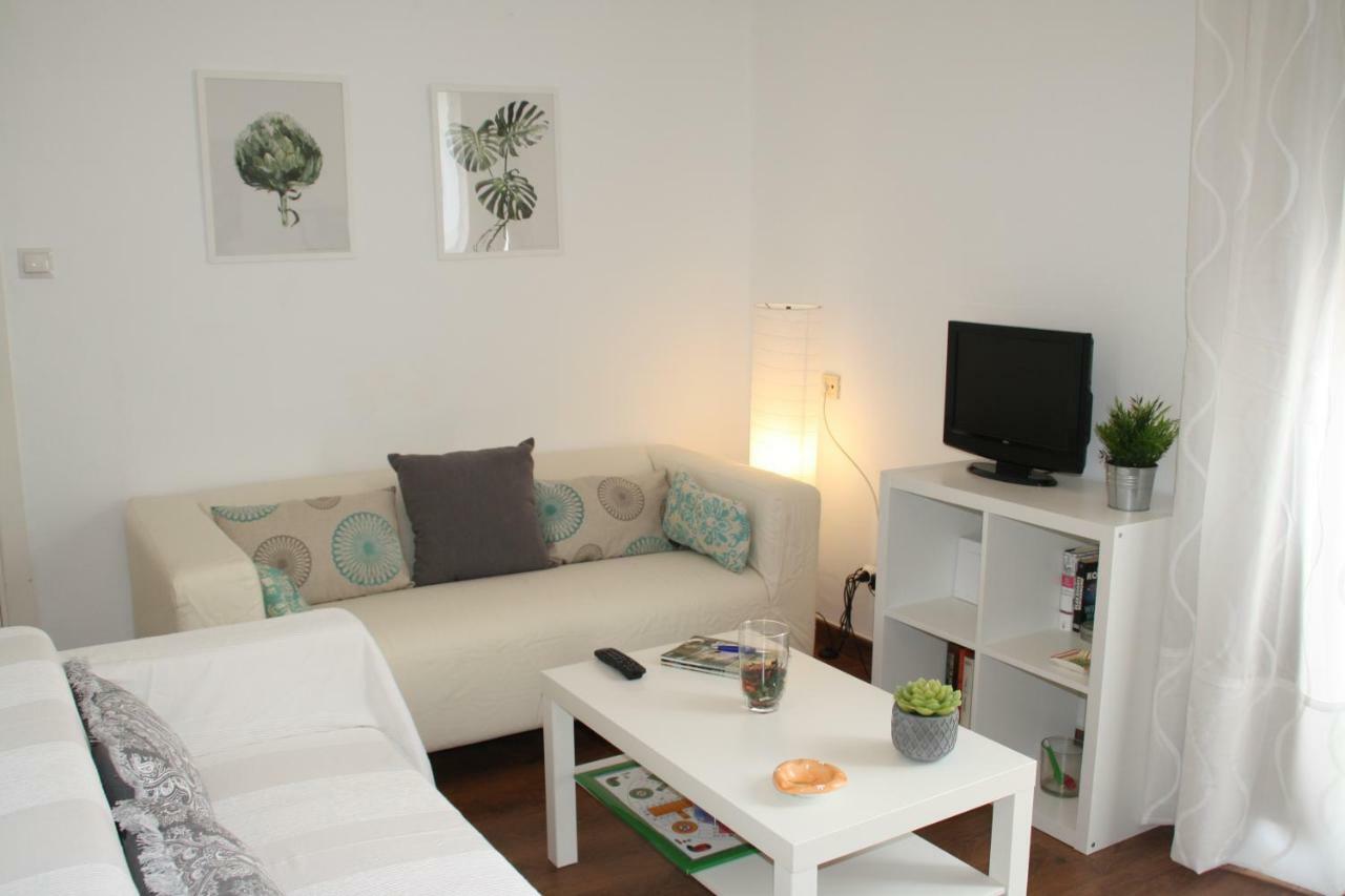 Apartamento Tia Maria Apartment Malaga Exterior photo